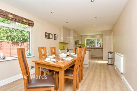 5 bedroom chalet for sale, Elm Avenue, Chattenden, Rochester, Kent