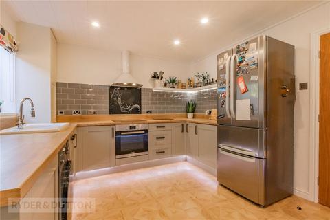 9 Cranleigh Close, Oldham, OL4 2HZ