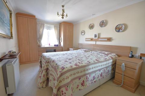 2 bedroom apartment for sale, 22 Massetts Road, Horley, RH6