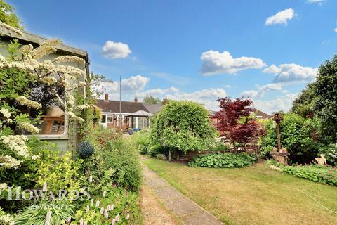 310 Beccles Road, Carlton Colville, Lowestoft, NR33 8HW