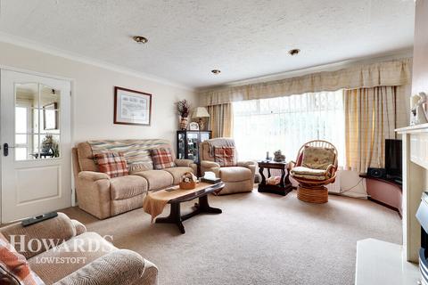 310 Beccles Road, Carlton Colville, Lowestoft, NR33 8HW