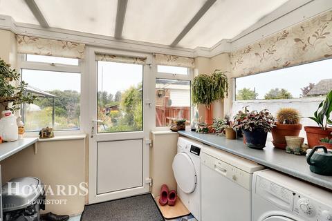 310 Beccles Road, Carlton Colville, Lowestoft, NR33 8HW
