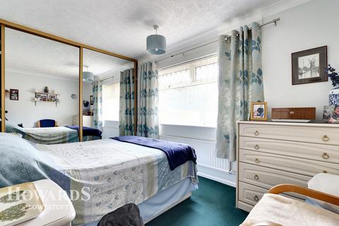 310 Beccles Road, Carlton Colville, Lowestoft, NR33 8HW