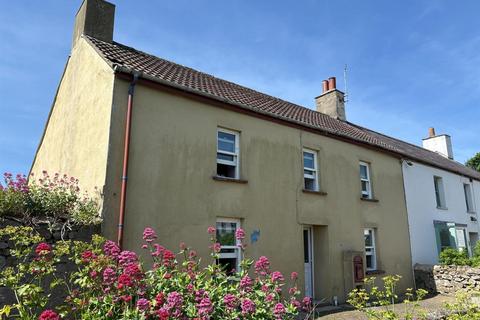 Portland Square, Solva
