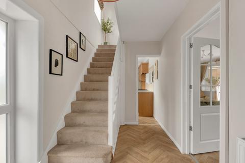 32 Athelstane Crescent, Edenthorpe, Doncaster, DN3 2NG