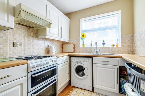 2 bedroom flat for sale, Church Hill, Newhaven