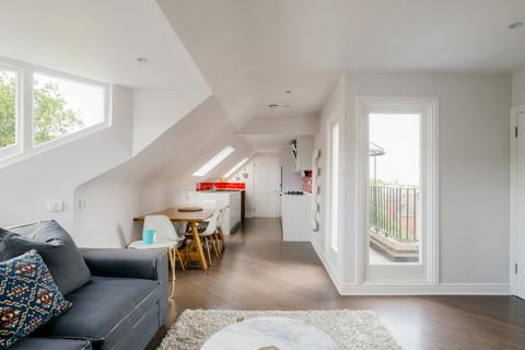 2 bedroom apartment to rent, Finchley Road, London, NW3