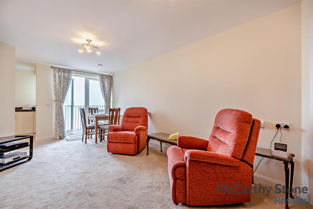 8649000-interior06-800.jpg
