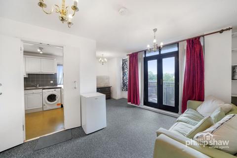 2 bedroom flat for sale, Nash Way, Kenton, HA3