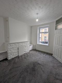 2 bedroom terraced house to rent, Dall Street, Burnley BB11