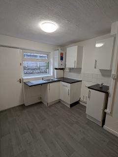 2 bedroom terraced house to rent, Dall Street, Burnley BB11