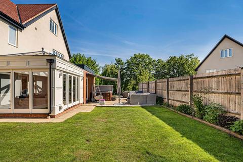 53c Gatcombe, Great Holm, Milton Keynes, MK8 9EA