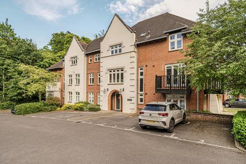 2 bedroom flat for sale, Highcroft Road, Winchester, Hampshire, SO22