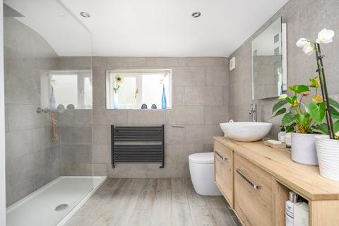 3 bedroom semi-detached house for sale, Mayo Road, Walton-on-Thames, KT12