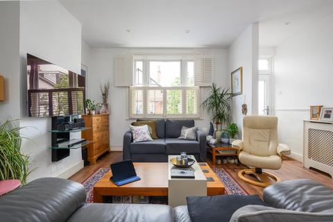 3 bedroom semi-detached house for sale, Mayo Road, Walton-on-Thames, KT12