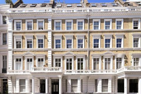 Manson Place, London, SW7