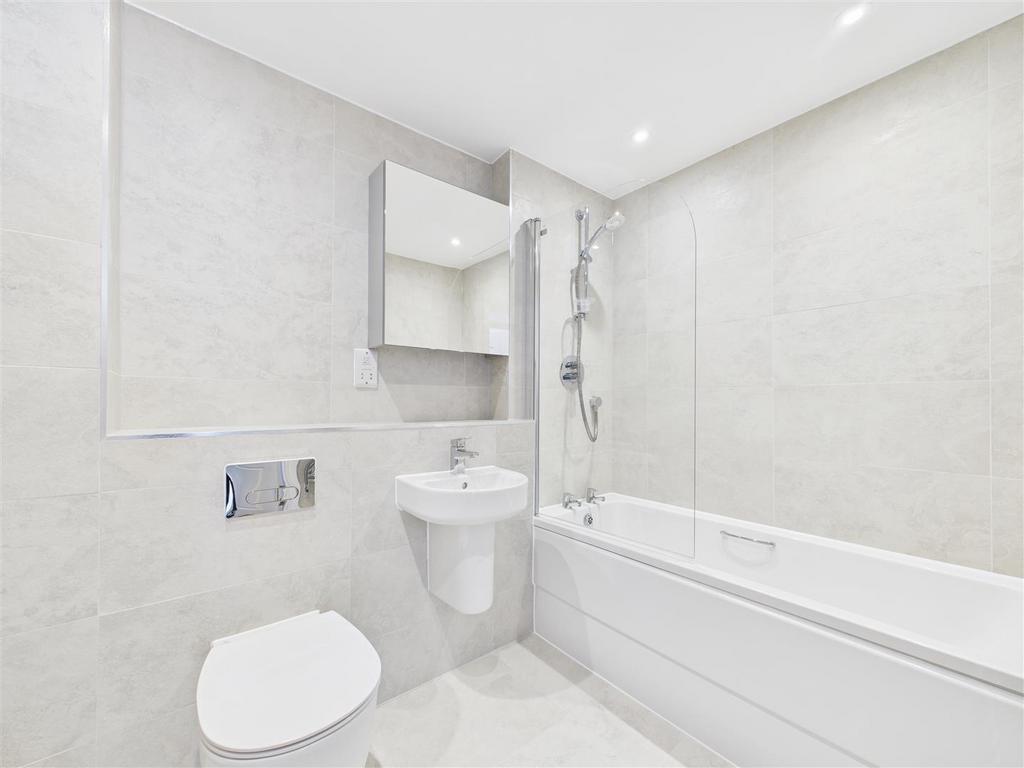 CAM04360 G0-PR0042-STILL032.jpg