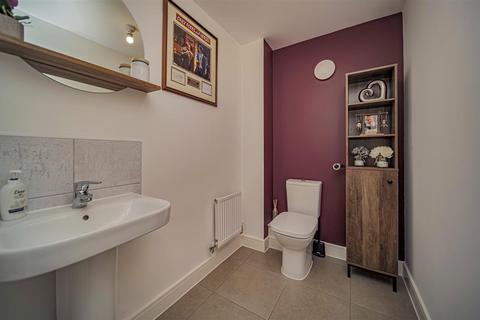 9 Babington Close, Bowerhill, Melksham, SN12 6ZA