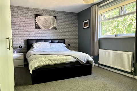 20 Tanhill Lane, Oldham, OL8 2QL