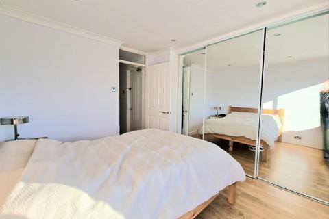 1 bedroom flat to rent, Osborne Court, 79 Osborne Road, Farnborough, GU14
