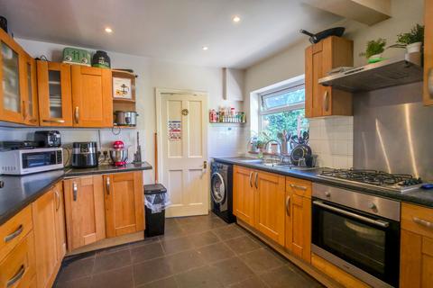 316 Plumstead High Street, London, SE18 1JT