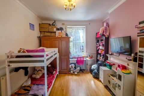316 Plumstead High Street, London, SE18 1JT