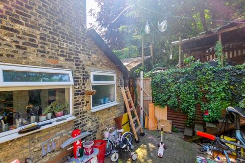 316 Plumstead High Street, London, SE18 1JT