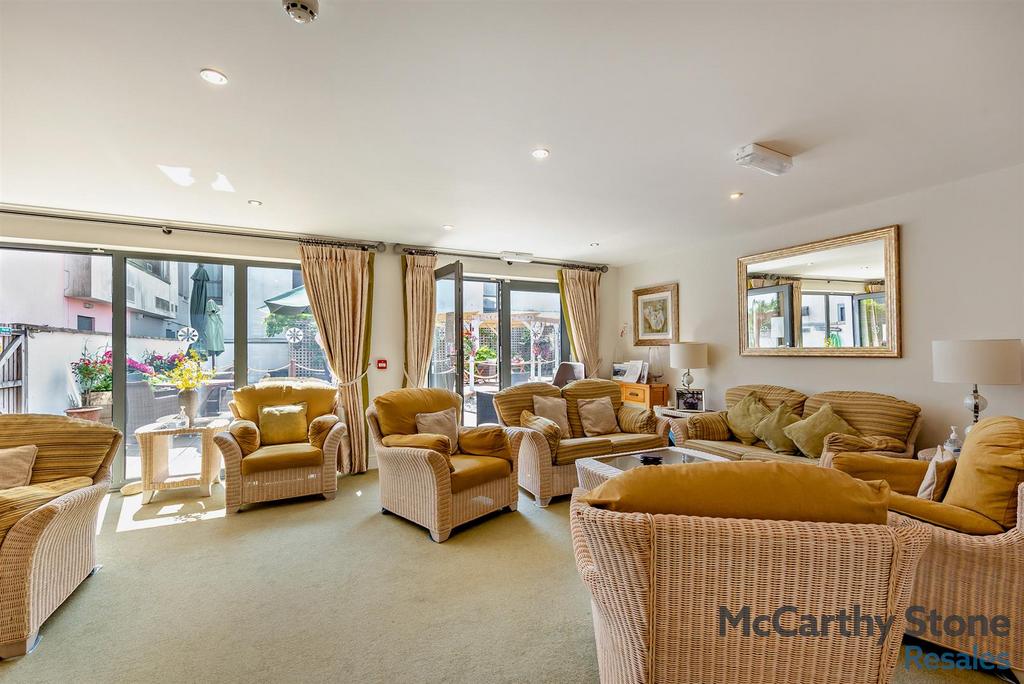 Homeowners Lounge