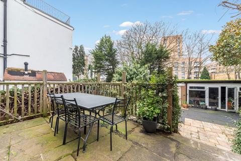 52 Heathfield Road, London, W3 8EJ