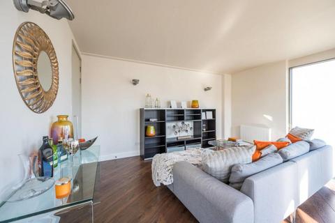 2 bedroom apartment to rent, City Road, Old Street, London EC1V