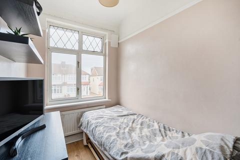 3 The Meads, Sutton, SM3 9AX