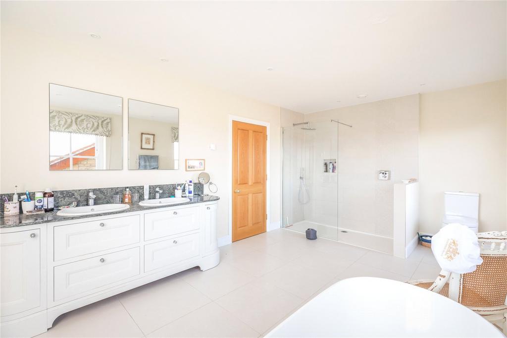 En Suite Bathroom