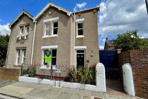 18 Elms Road, Darlington, DL3 7PY