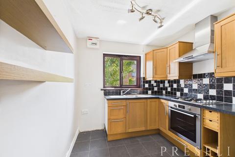 undefined, Maes Awel, Scleddau