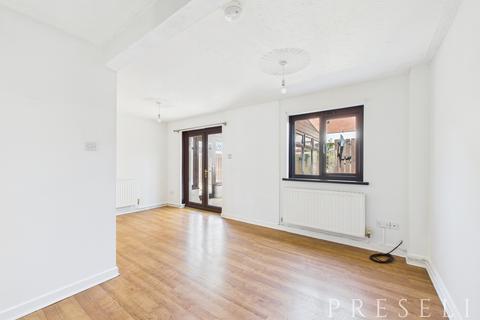 undefined, Maes Awel, Scleddau