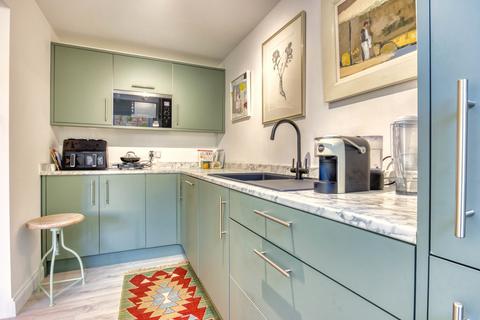 2 bedroom ground floor flat for sale, 30 Eastgate Gardens, Taunton