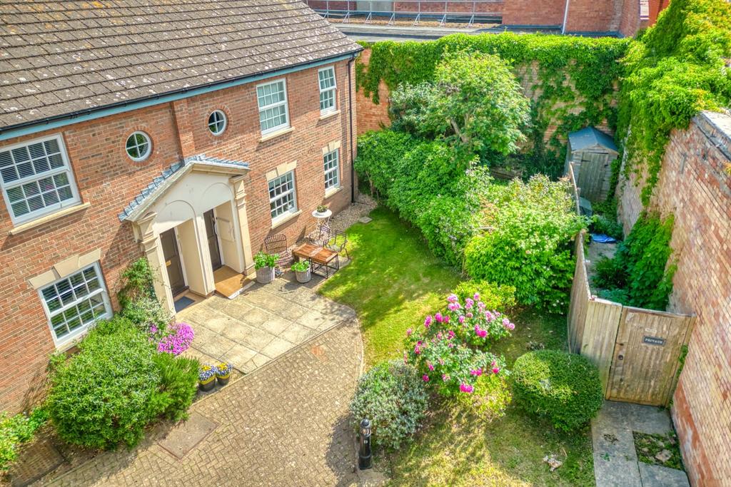 Ewemove Taunton - Eastgate Gardens (15)