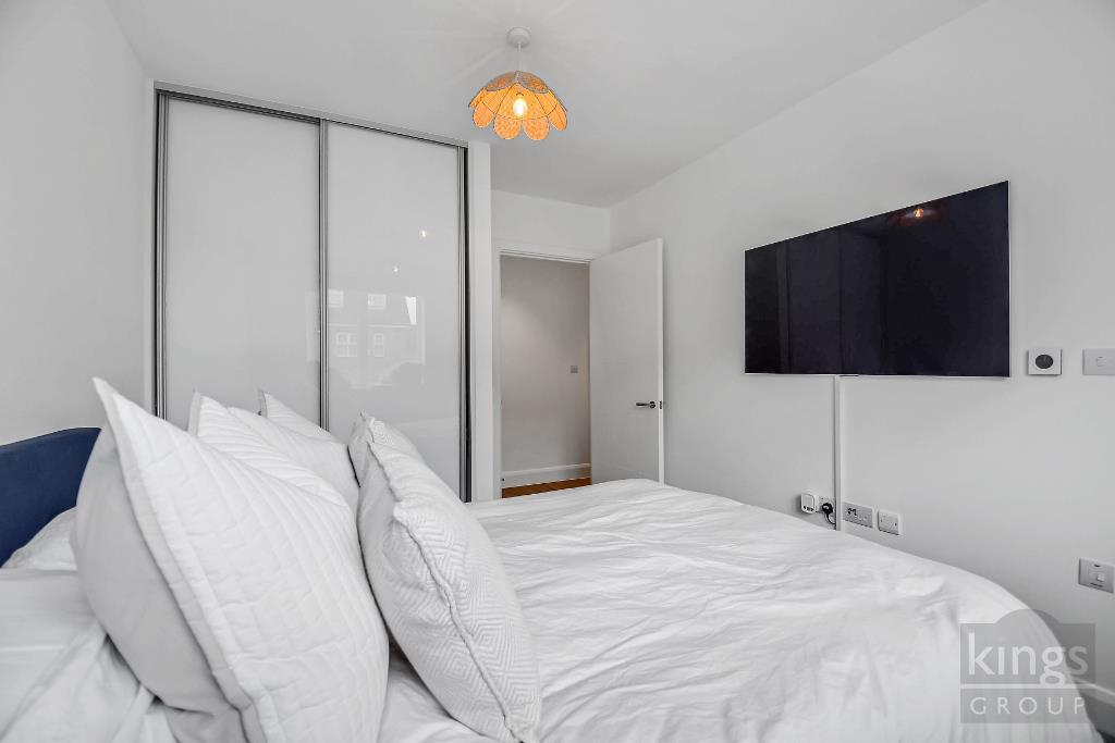 Master Bedroom 1.jpg