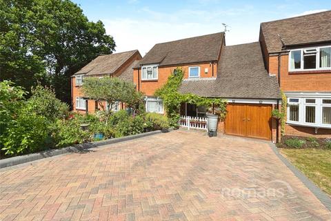 4 bedroom link detached house for sale, Peddlars Grove, Yateley, Hampshire