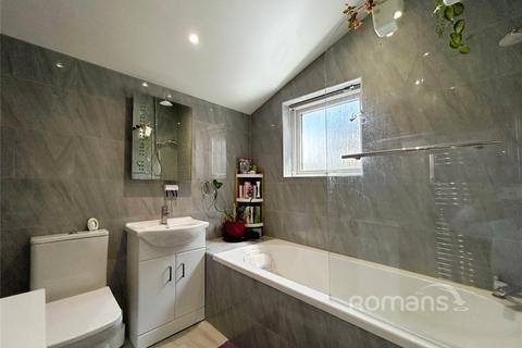 4 bedroom link detached house for sale, Peddlars Grove, Yateley, Hampshire