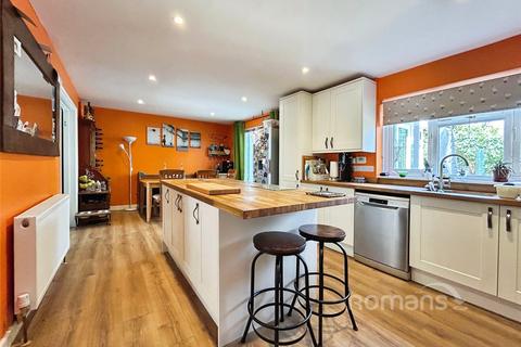 4 bedroom link detached house for sale, Peddlars Grove, Yateley, Hampshire