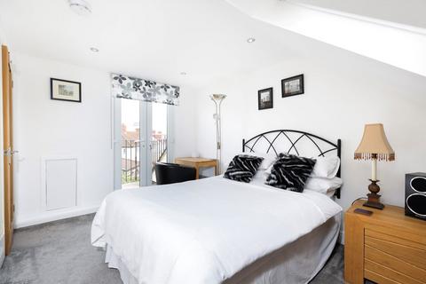 undefined, Highfield Road, London W3
