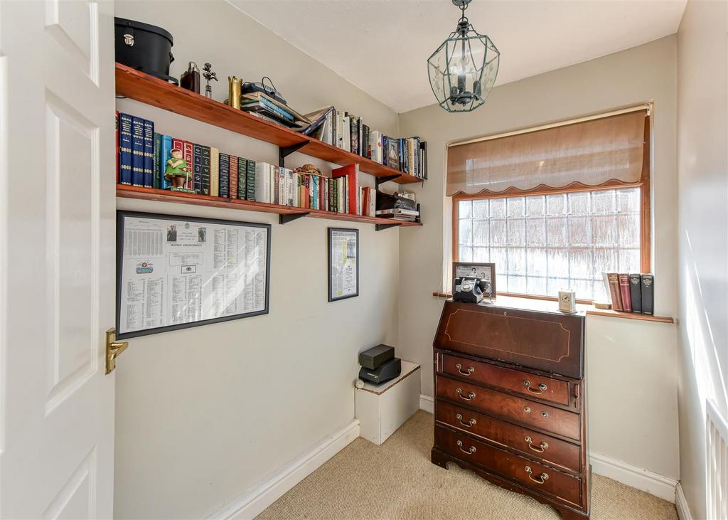 4 Shop Lane-bed3.jpg