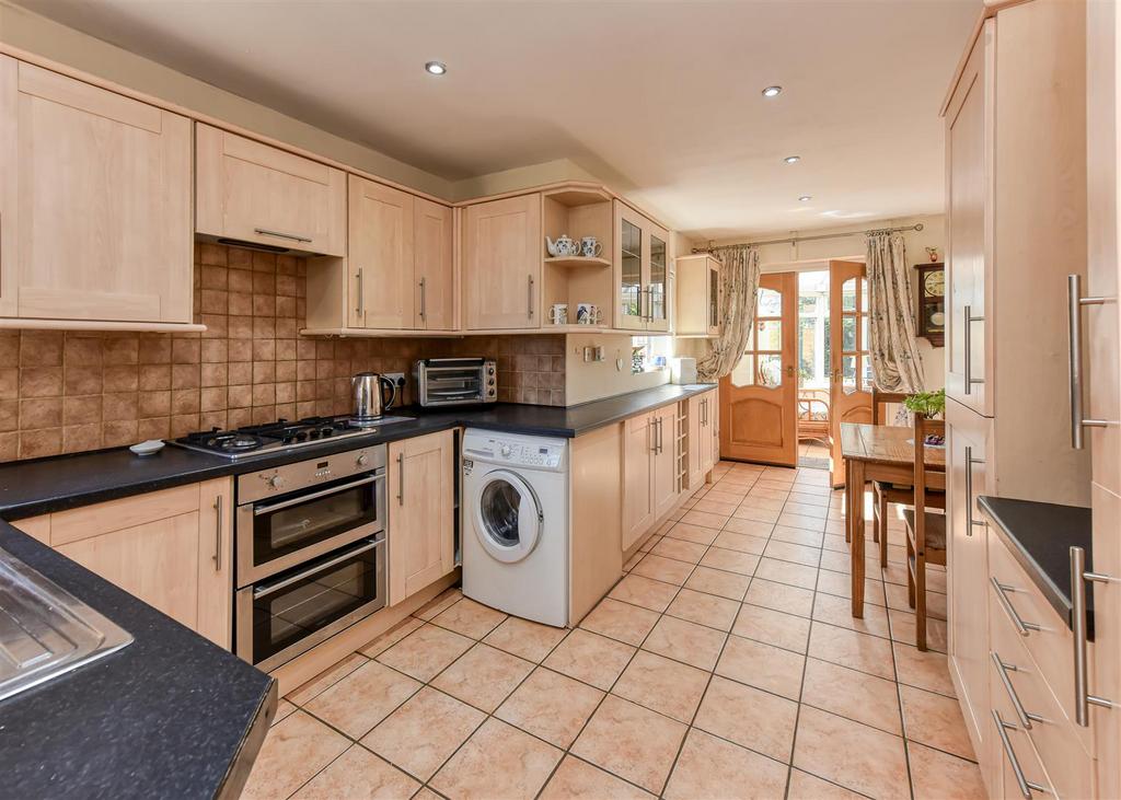4 Shop Lane-kitchen1.jpg