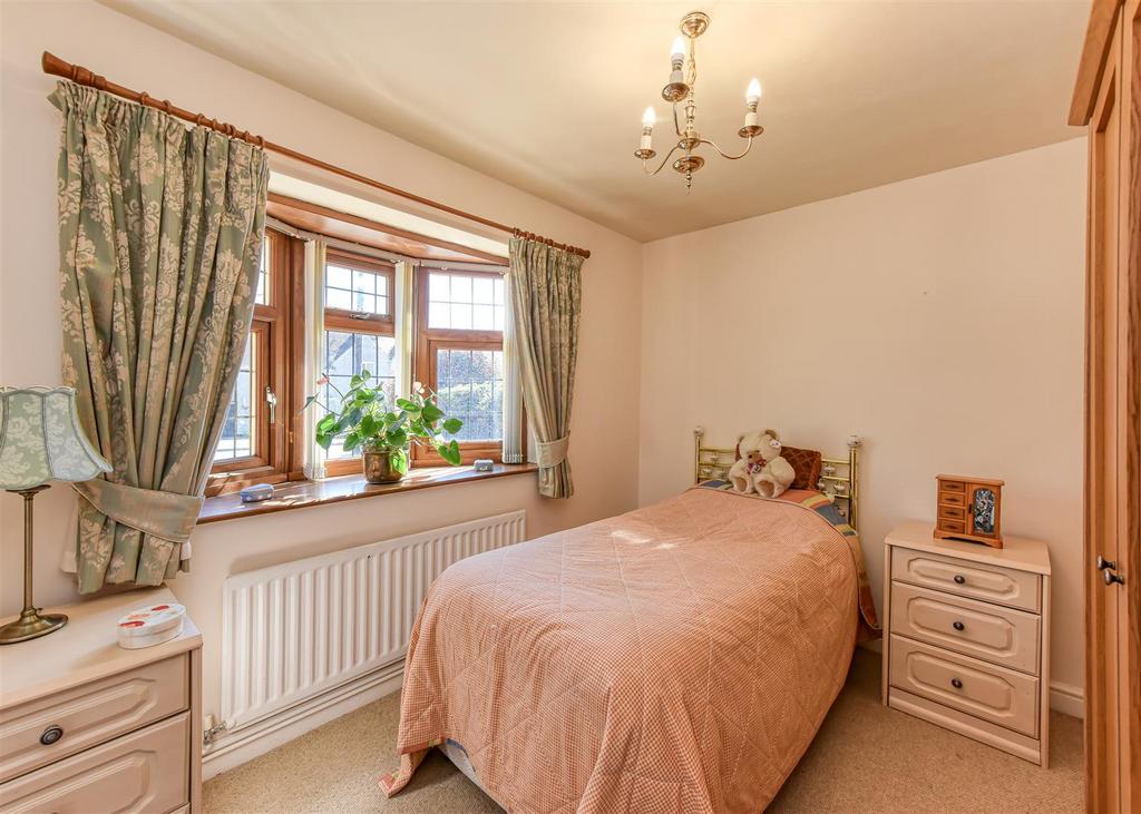 4 Shop Lane-bed2.jpg