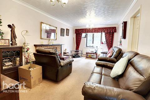3 bedroom detached house for sale, Bernay Gardens, Milton Keynes