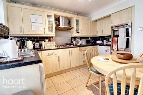 3 bedroom detached house for sale, Bernay Gardens, Milton Keynes