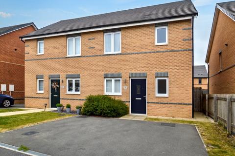 3 bedroom semi-detached house for sale, Little Wood Crescent, Wakefield, West Yorkshire
