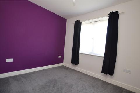 3 bedroom semi-detached house for sale, Little Wood Crescent, Wakefield, West Yorkshire