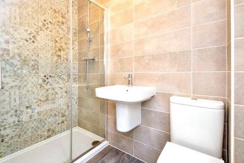 3 bedroom semi-detached house for sale, Little Wood Crescent, Wakefield, West Yorkshire